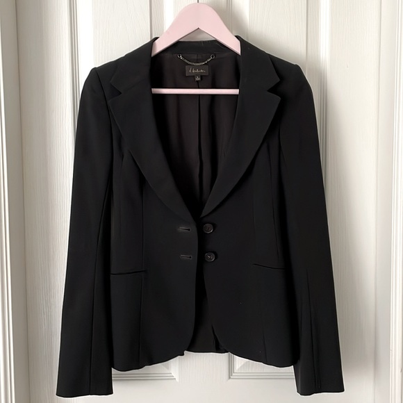 (SOLD) Aritzia Blazer - Picture 2 of 7